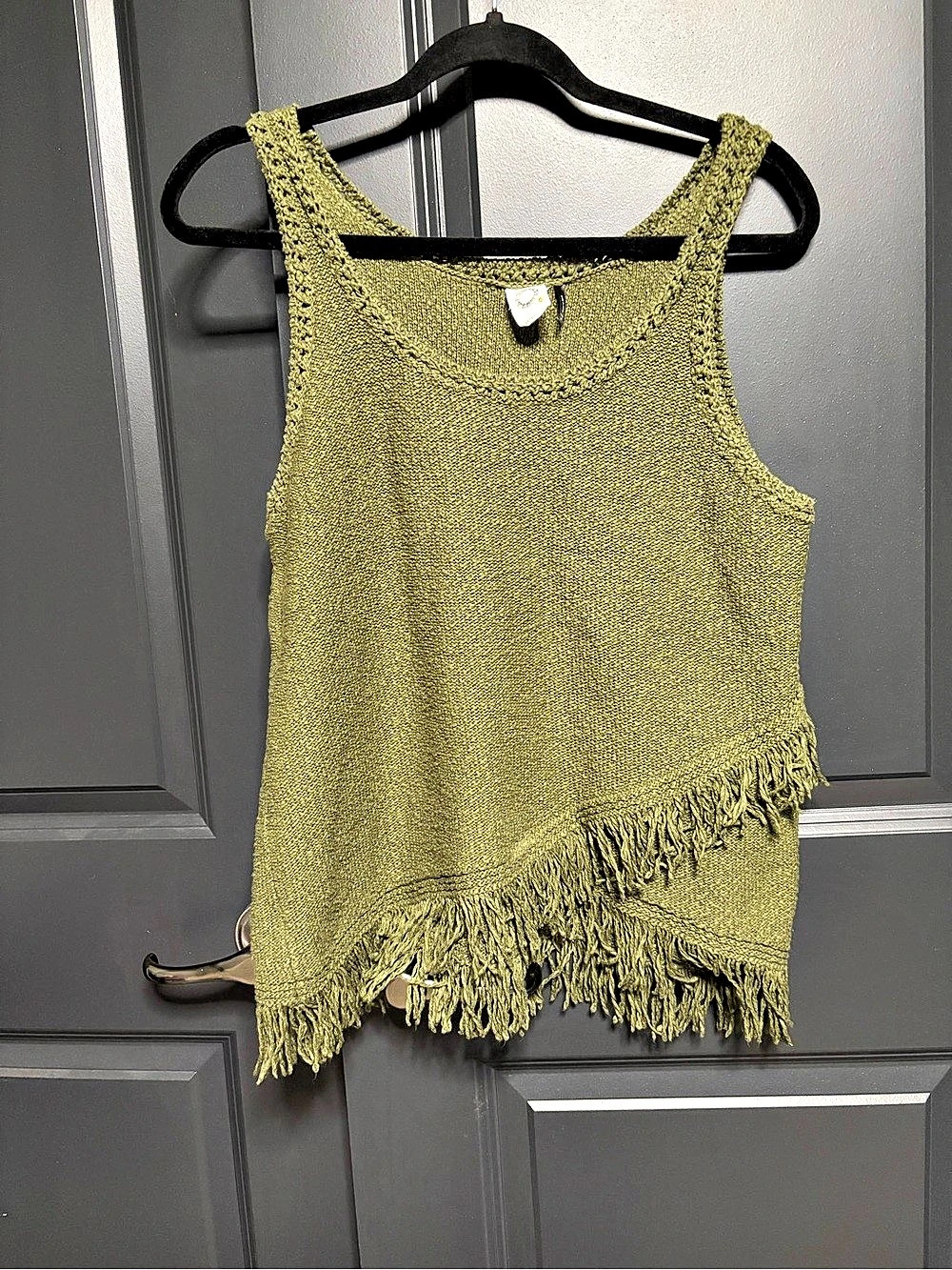 Anthropologie Akemi + Kim Fringe Knit Tank Top in Green Size Medium
